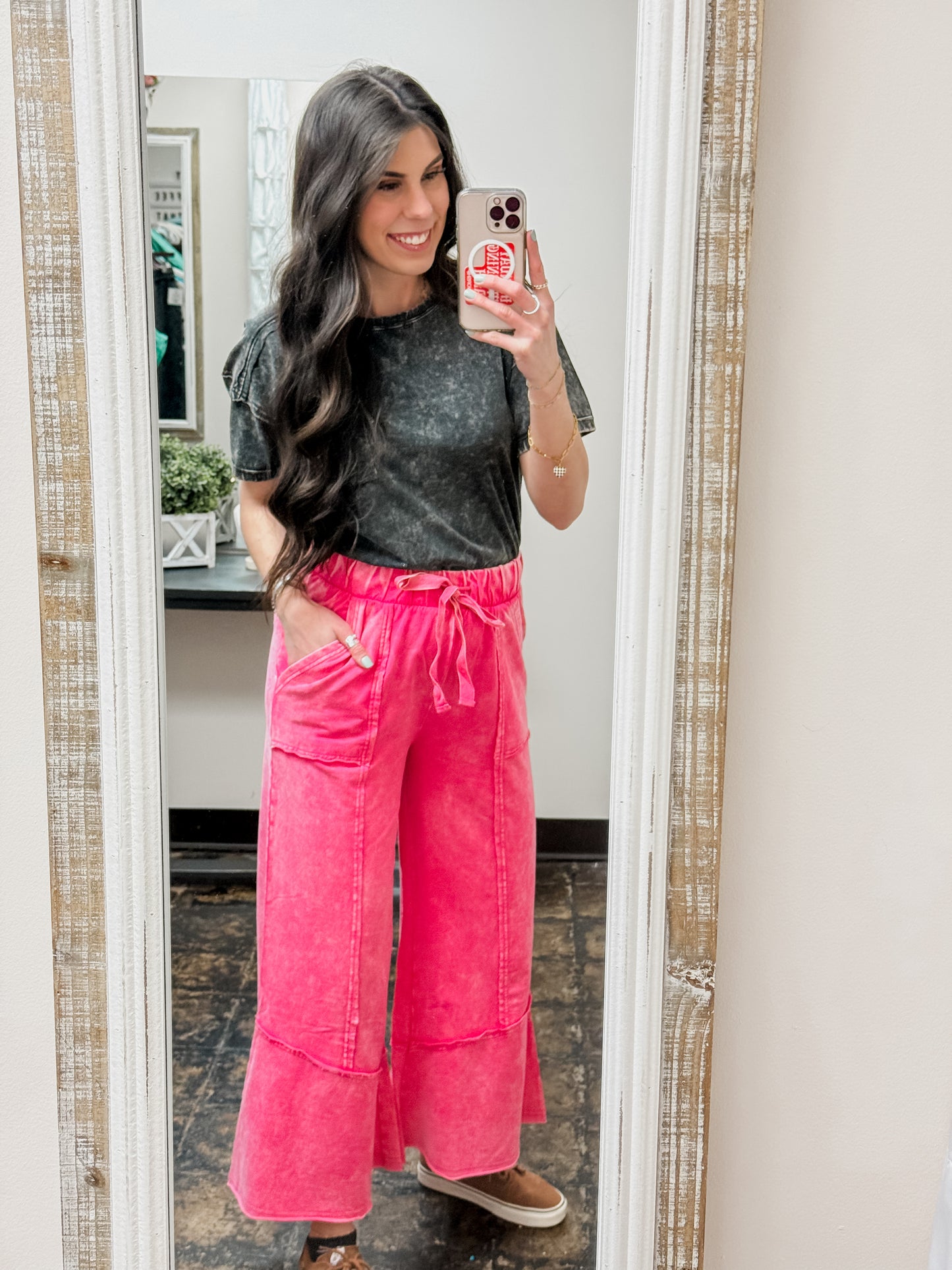 The Gillian Exposed Seam Palazzo Pants - Fuchsia