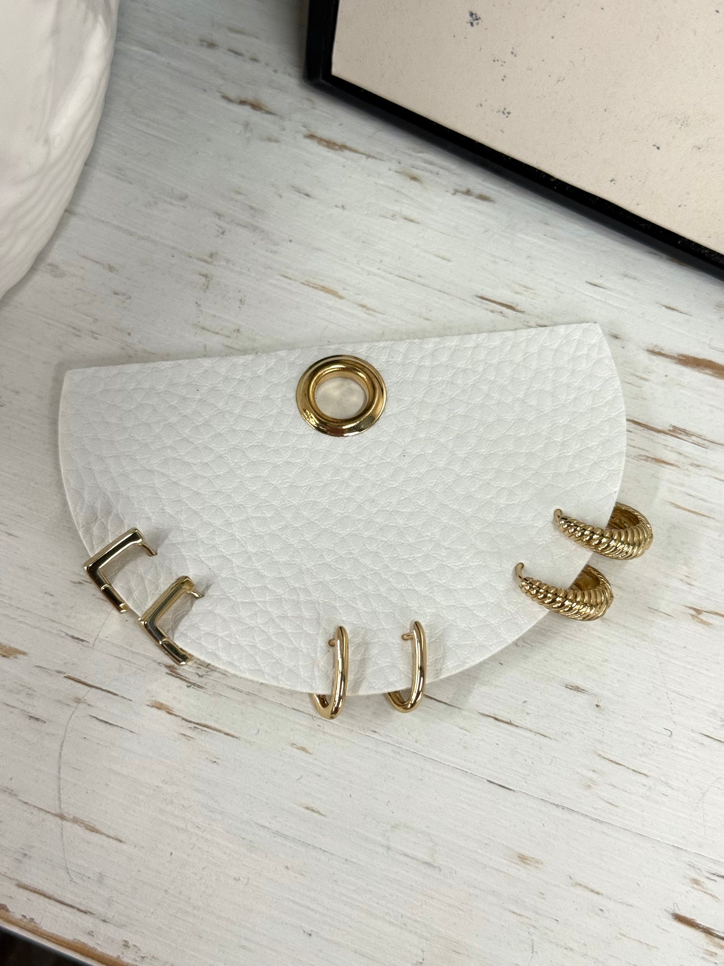 The Alina Huggie Earring Set - Gold