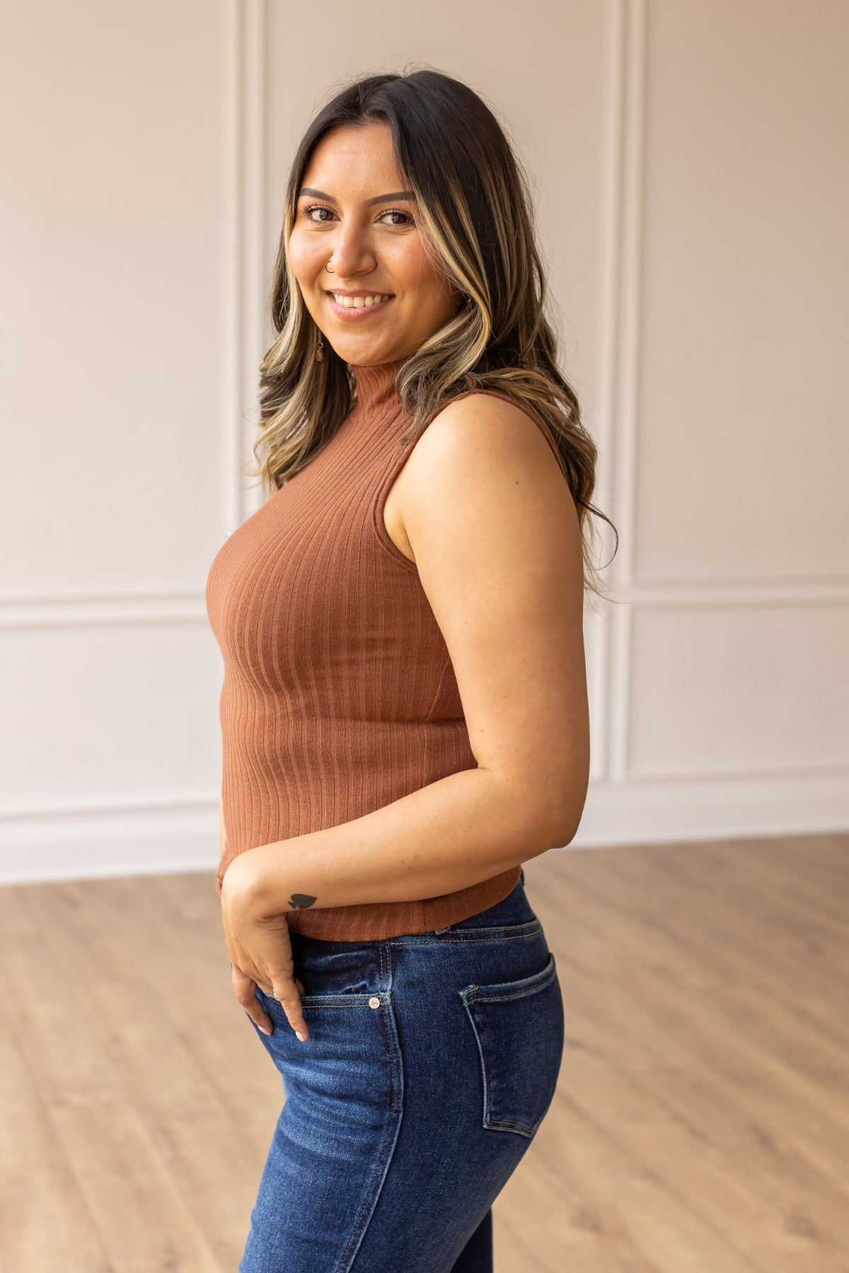 The Portia Sleeveless Turtleneck - Brown