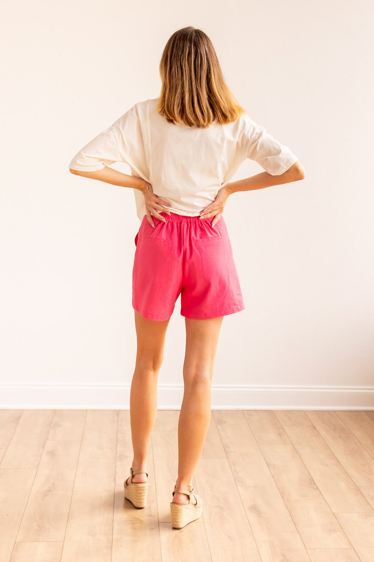 The Breezy Palms Linen Shorts - Pink