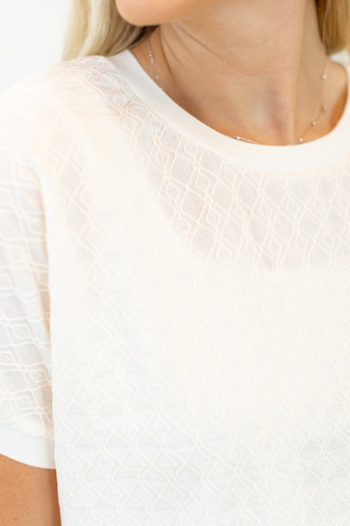The Oliviah Textured Top - Ivory