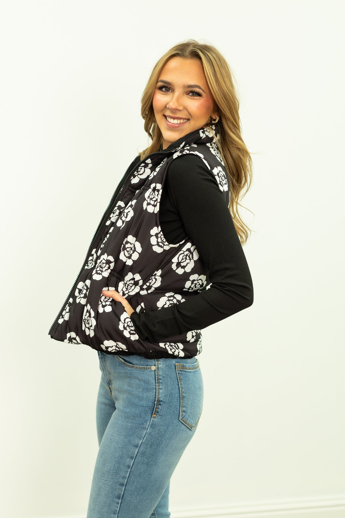 The Maizie Reversible Puffer Vest - Black/Floral