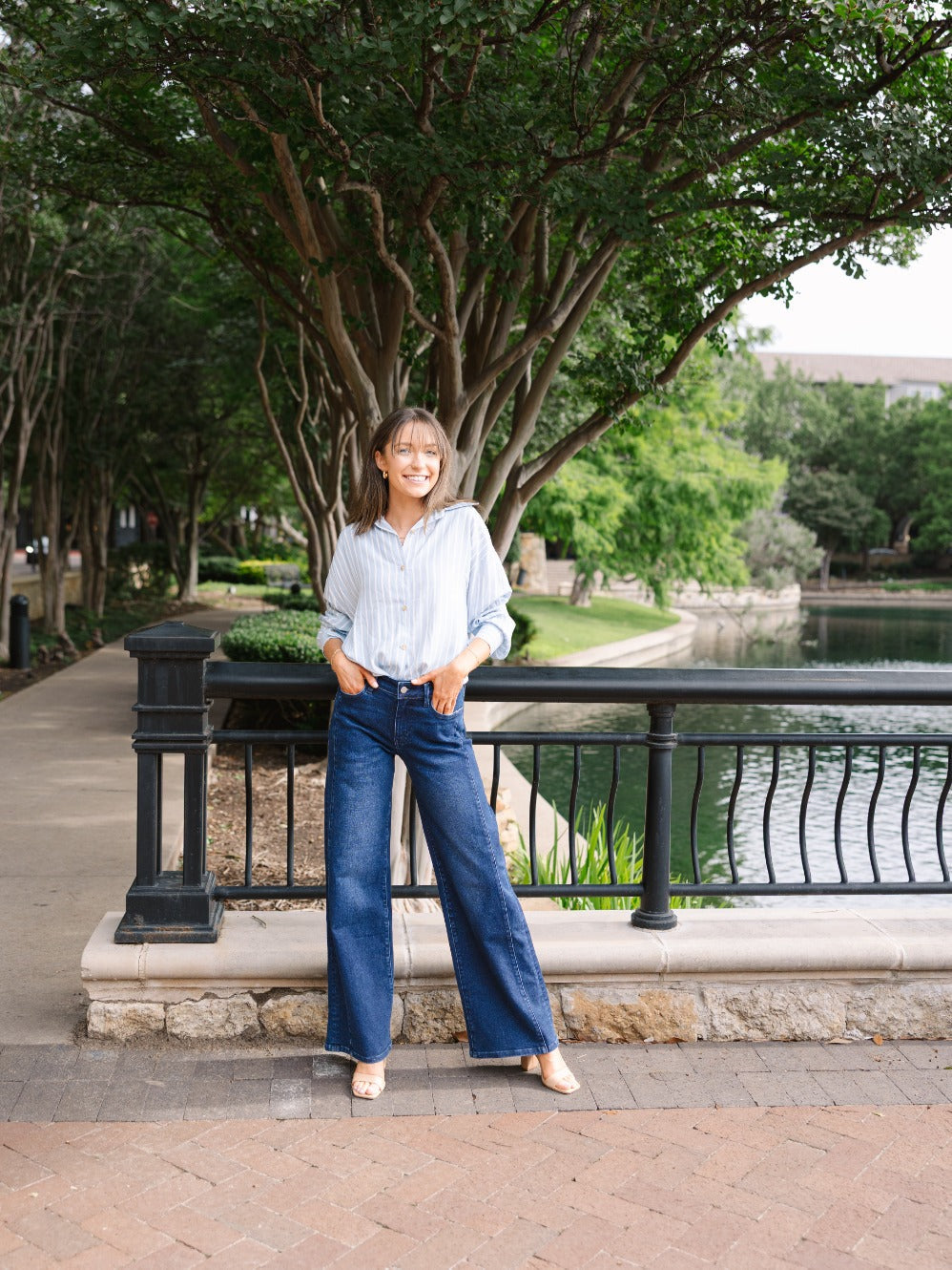 The Bronwyn Wide Leg Jeans - Dark Wash