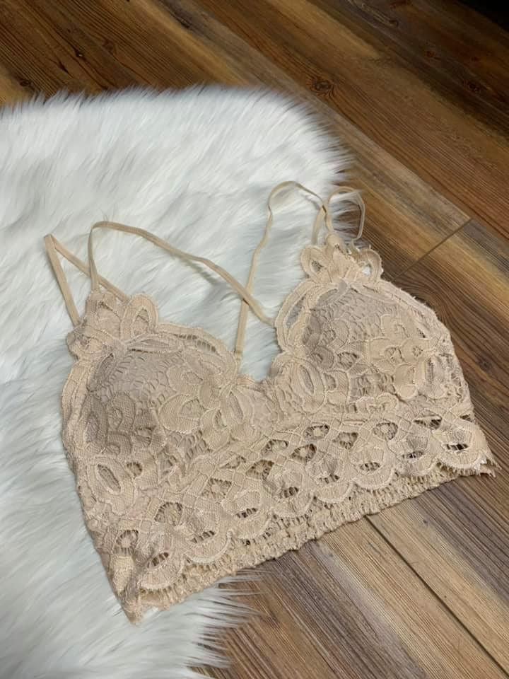 CURVY - Kiss & Tell Lace Bralette - Nude – Southern Julep