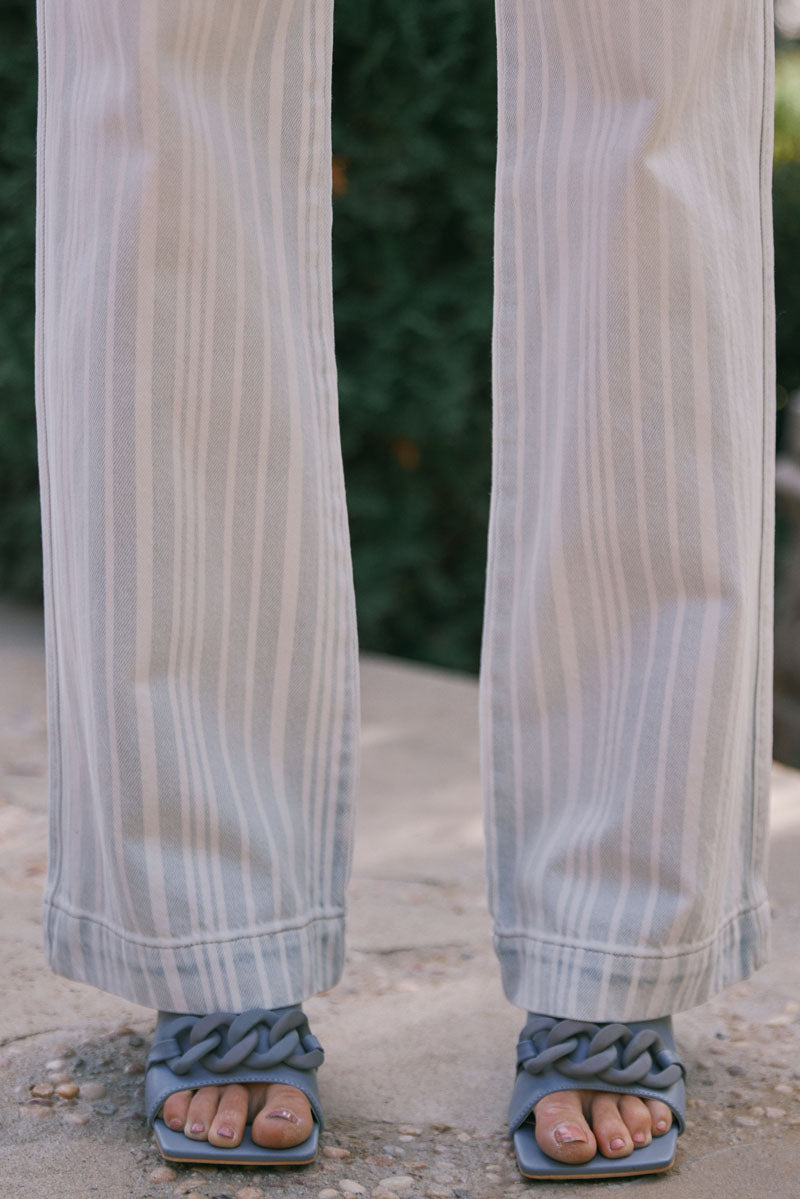 Natalia Ultra High Rise 90's Flare Jeans / Light