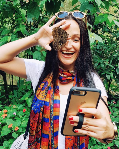 LoveHandle® Universal Phone Grip - Red Flannel