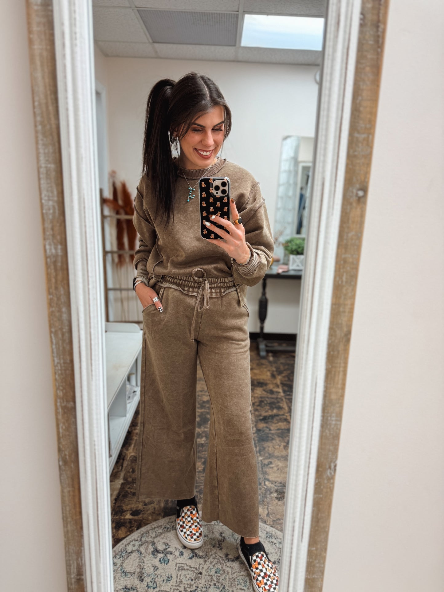 The Cambree Palazzo Sweatpants - Mocha