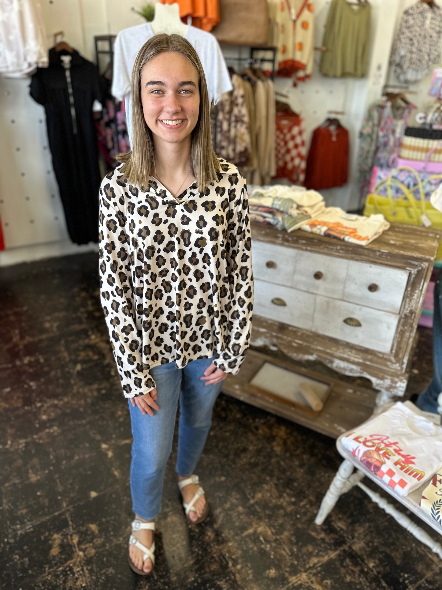 FINAL SALE - The Karlie V-Neck Top - Leopard