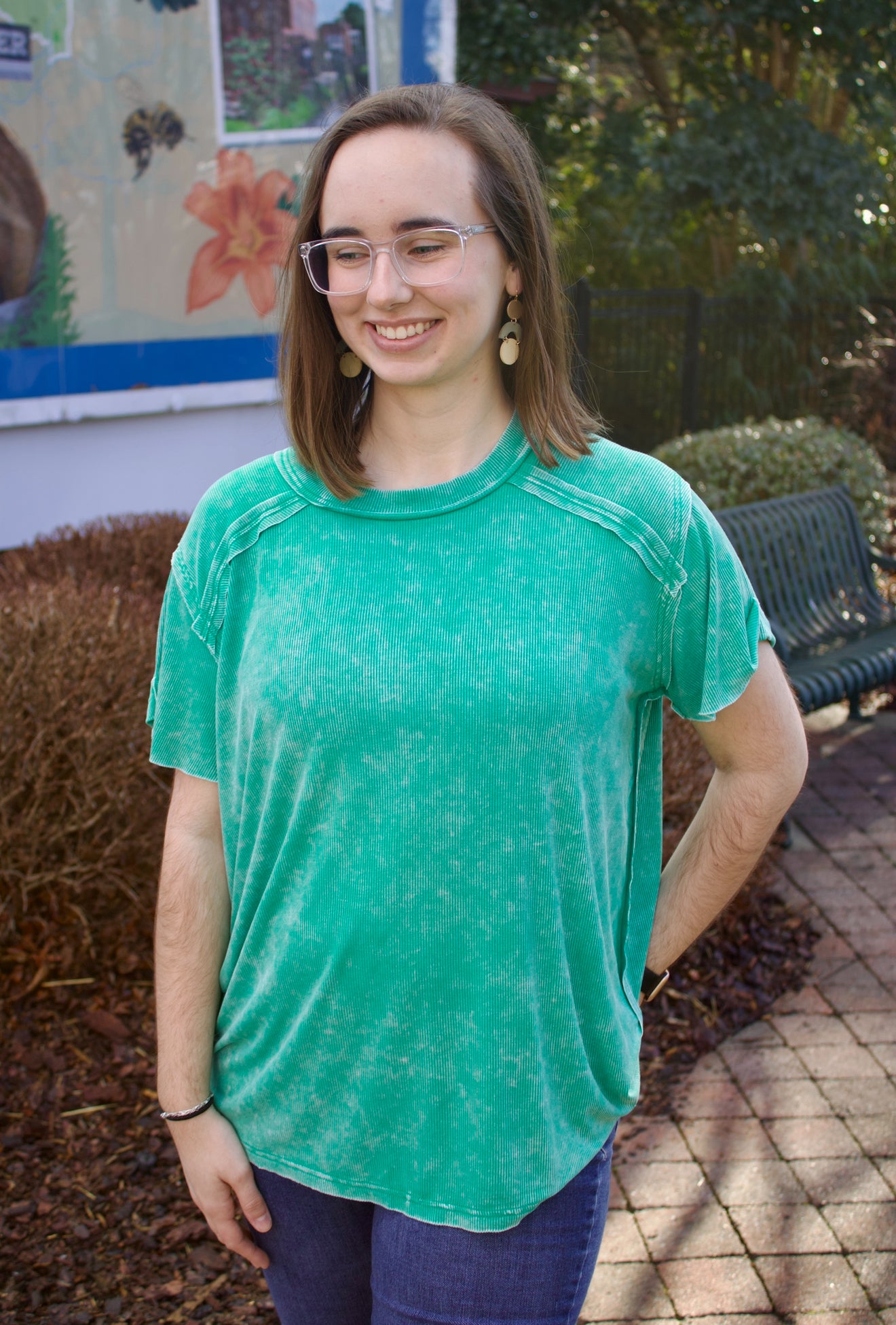 The Carmina Washed Ribbed Tee - Kelly Green