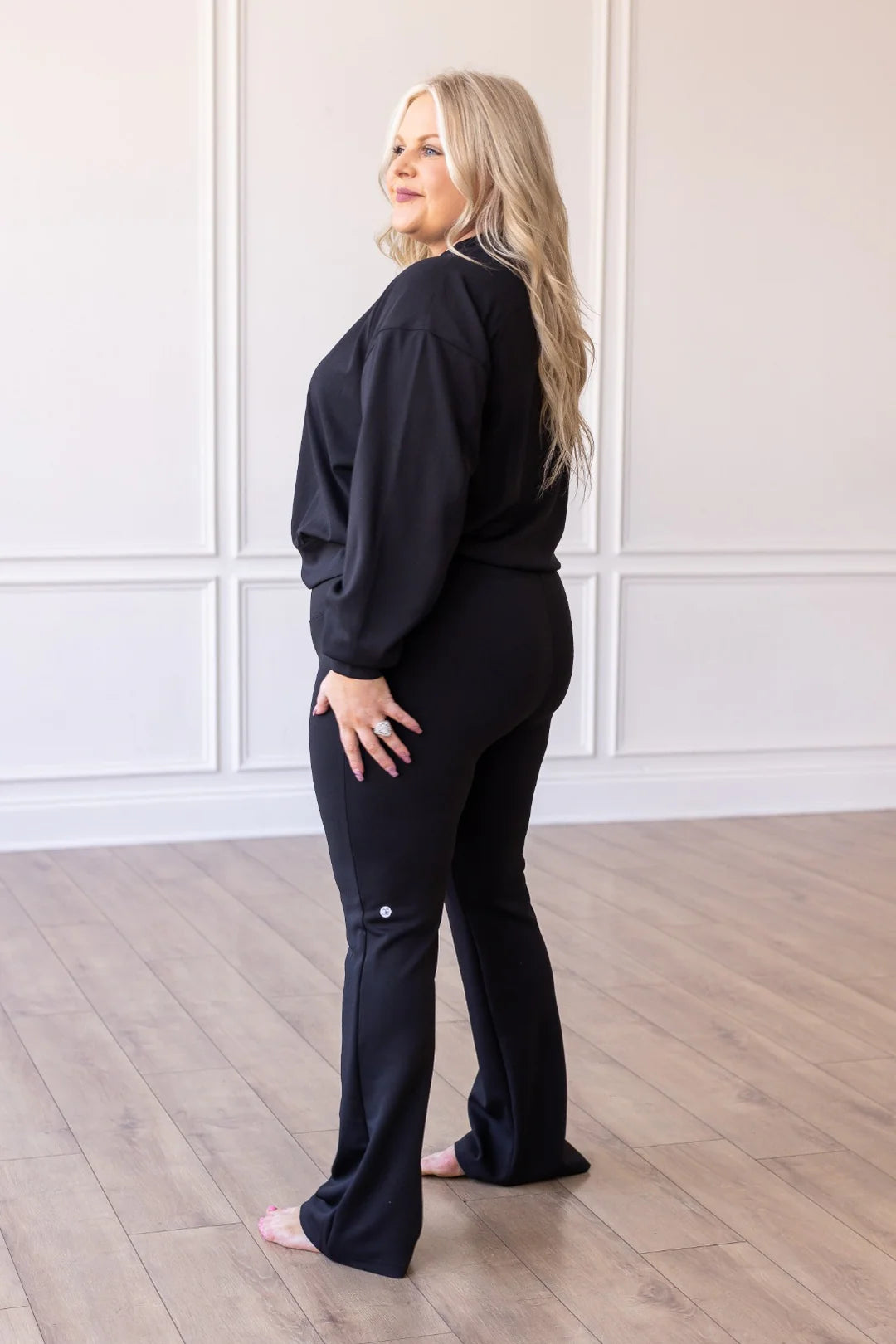 The Lexi Compression Flare Leggings