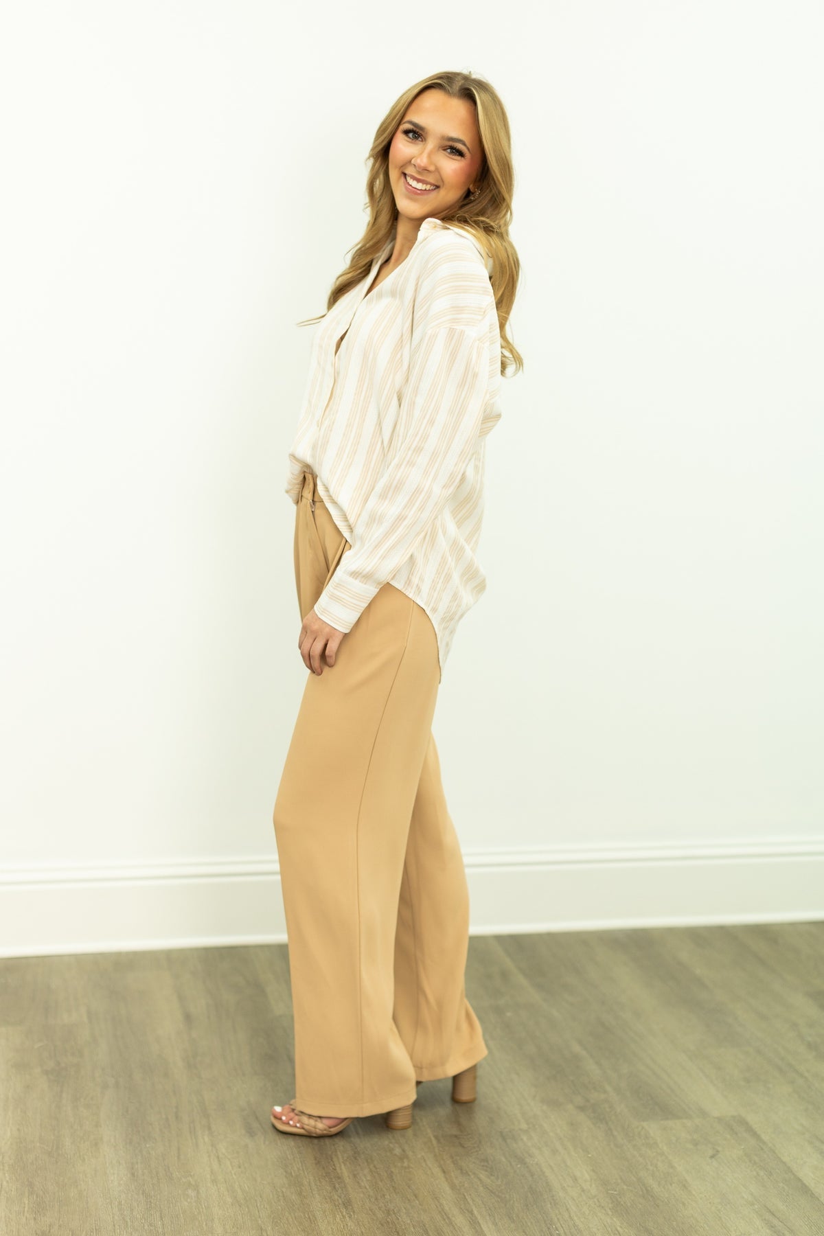 The Nadaline Pleat Front Trousers - Tan