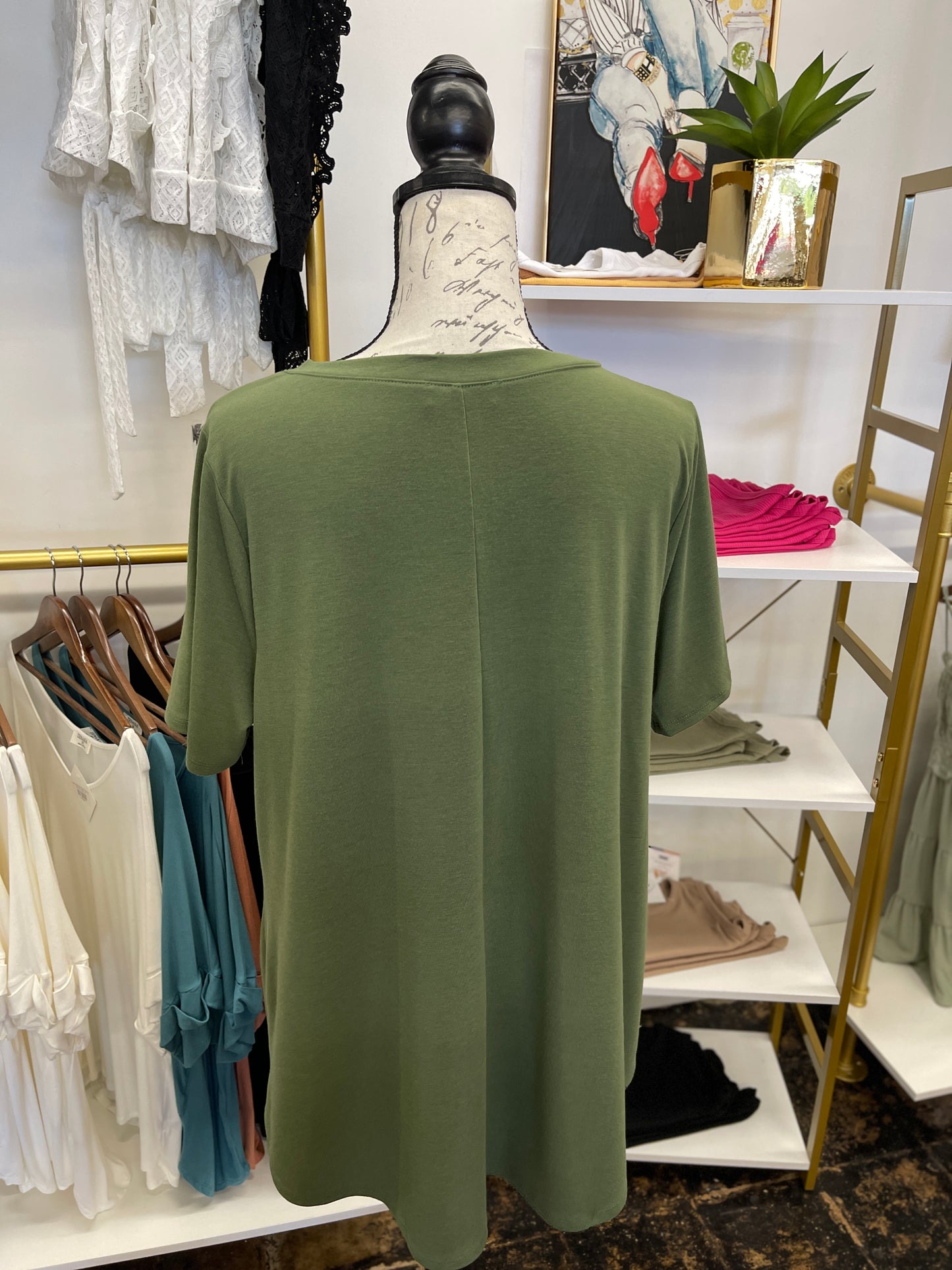 CURVY - The Celeste V-Neck Top - Olive