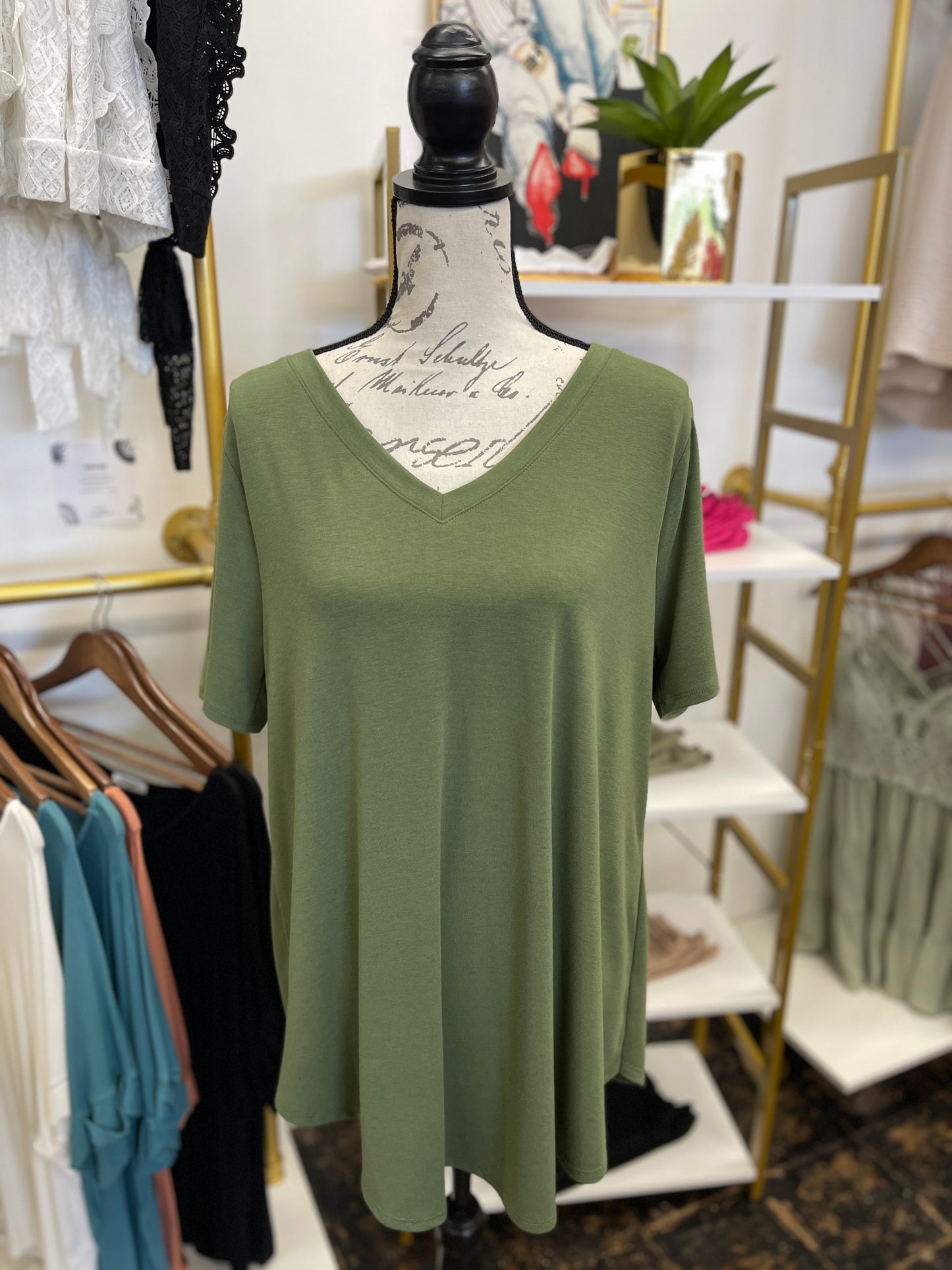 CURVY - The Celeste V-Neck Top - Olive