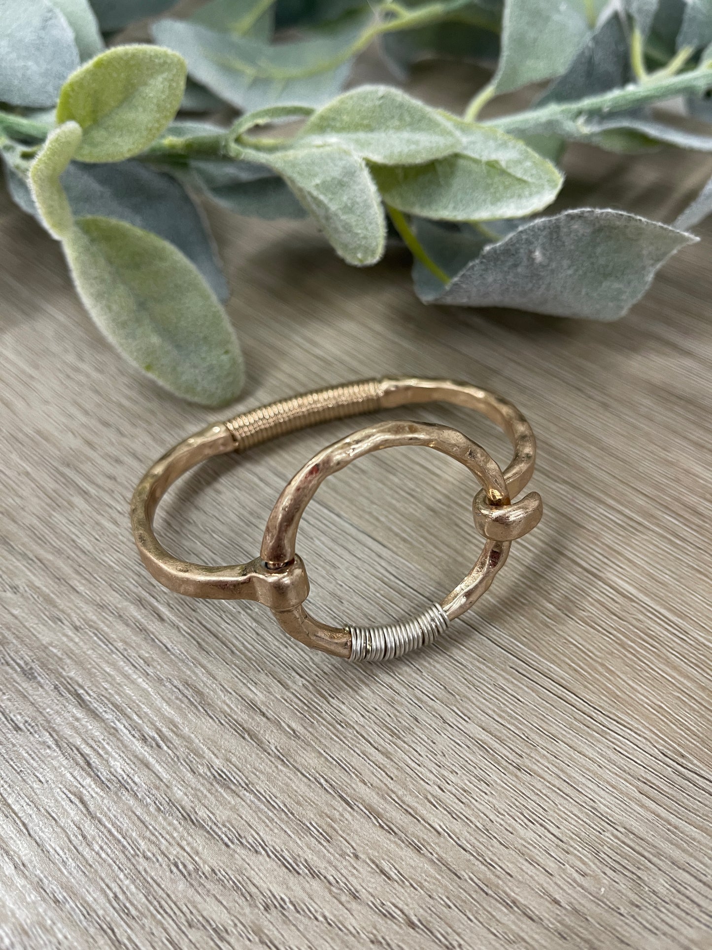 The Minka Circle Bangle - Gold