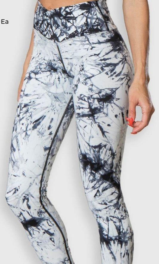 Tie Dye Active V-High Waisted Tie Dye Athletic Leggings - Black