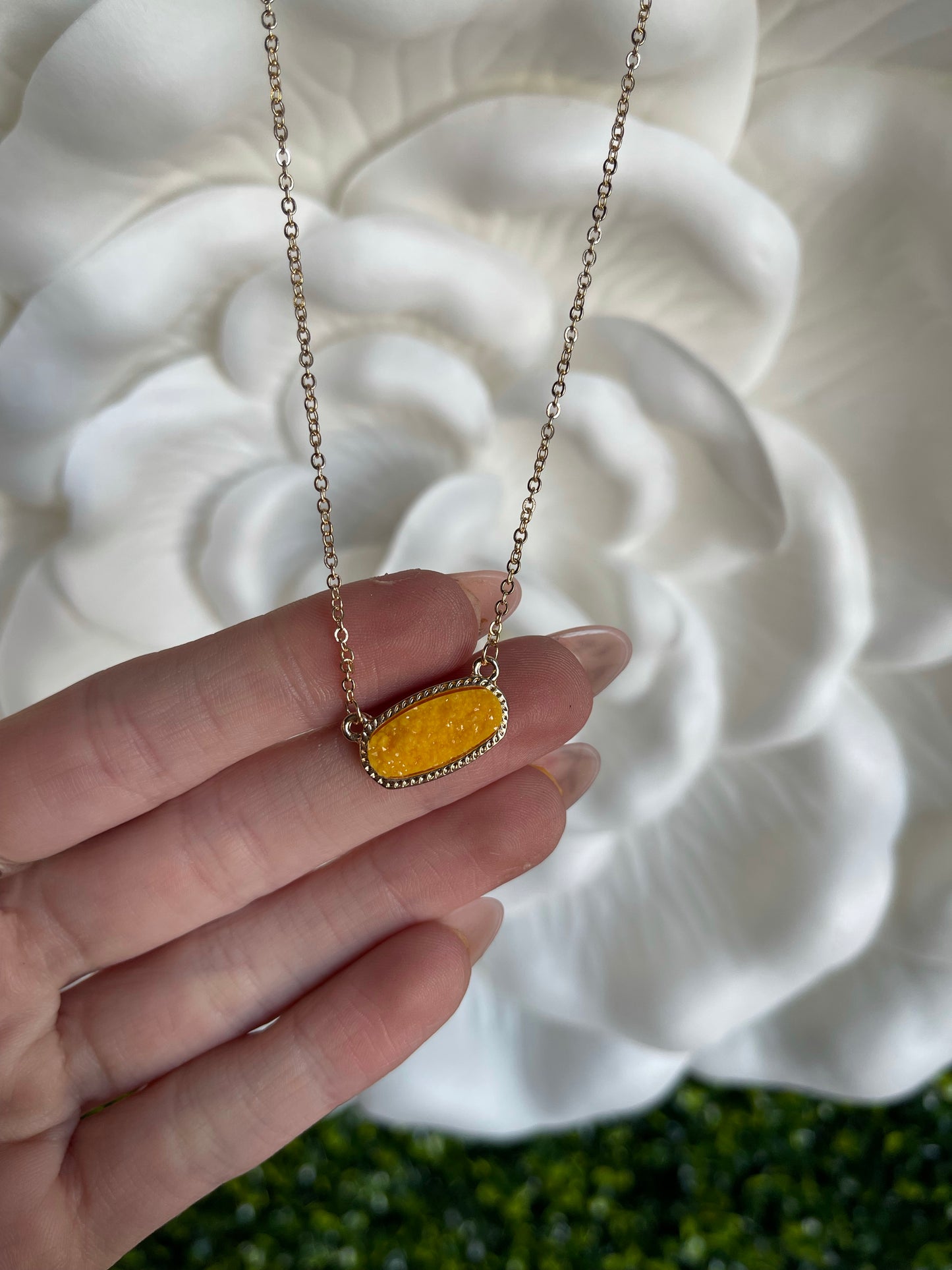 Dainty Oval Druzy Pendant Necklace & Earring Set - Mustard on Gold