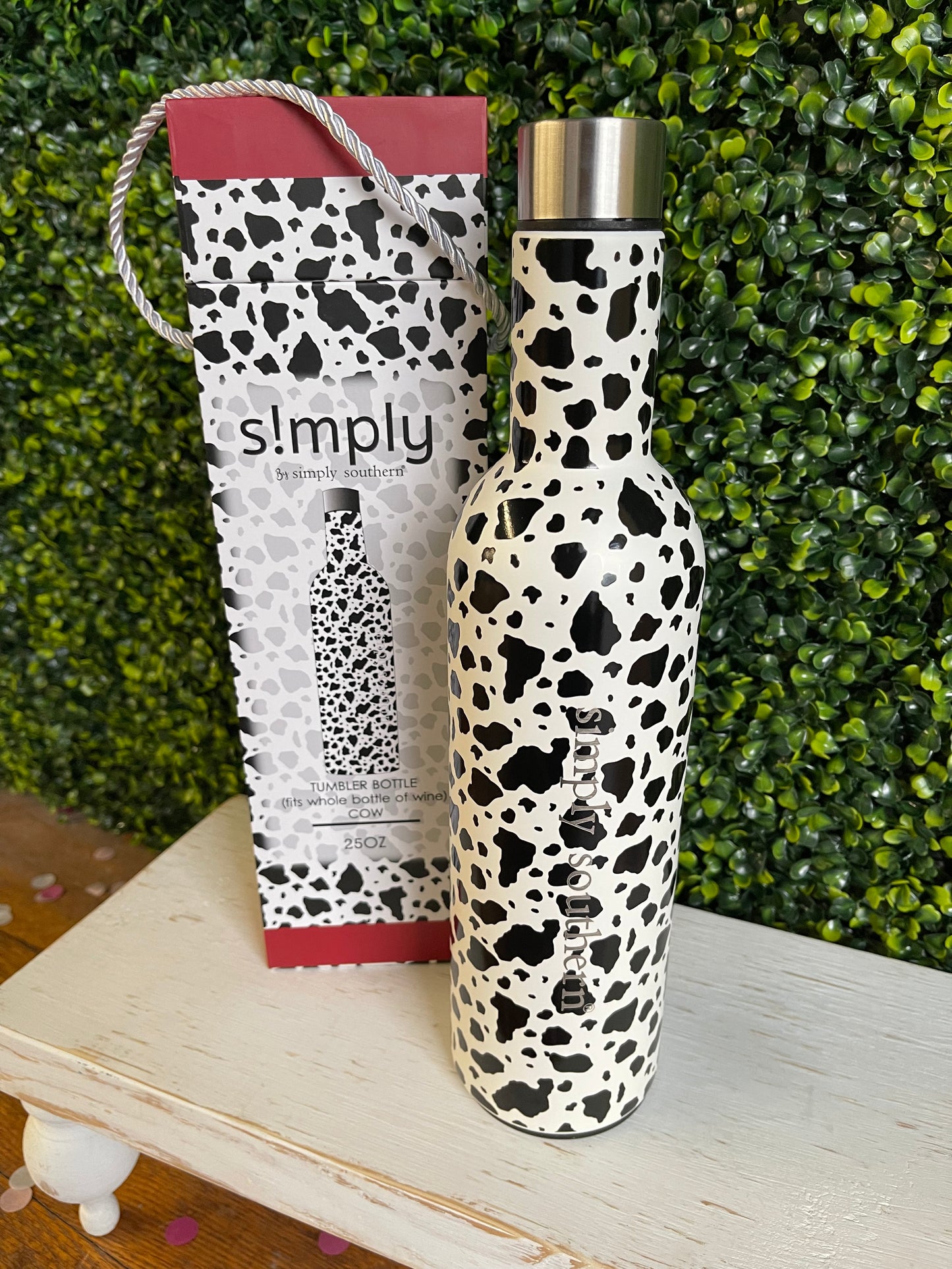 FINAL SALE - Simply Drinkware by Simply Southern - 25oz Wine Tumbler Bottle - Cow